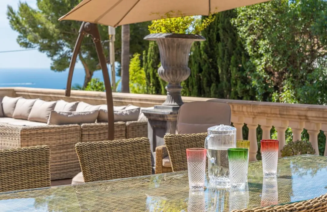 Villa Riviera-1